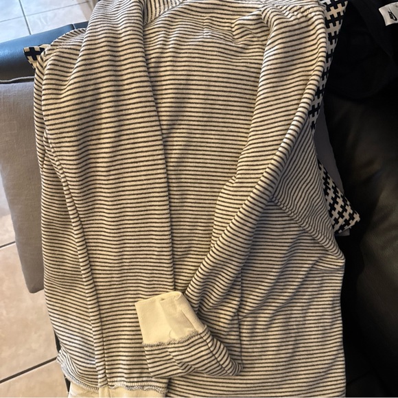 BLUE 84 Sweater, Women's Size Large White Gray, Wilmington , Striped, Hoodie - Picture 7 of 8